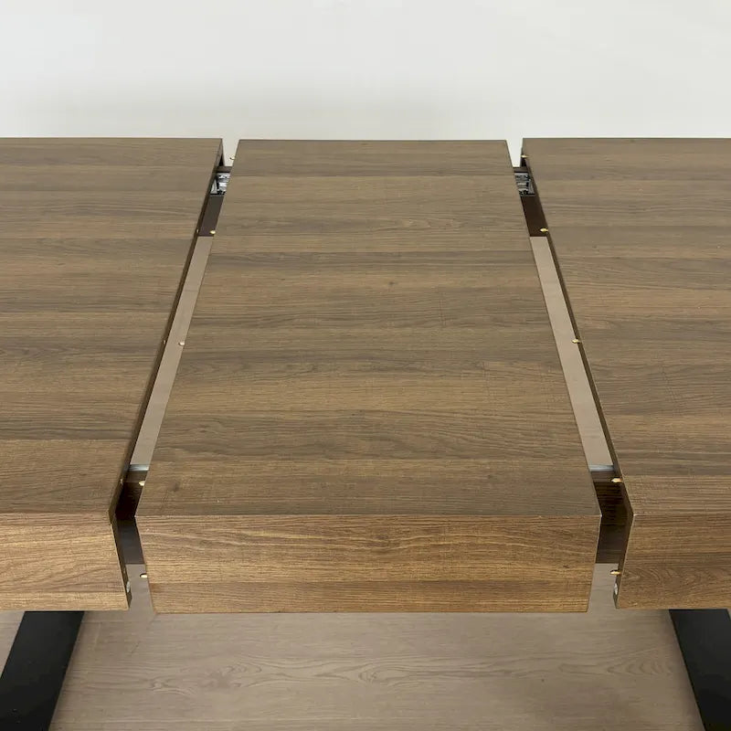 Table de salle à manger extensible polyvalente pour les grandes réceptions, améliorant l'expérience culinaire