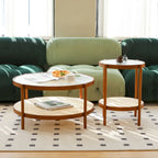 Ensemble table basse de ferme moderne, tables gigognes rondes en bois et tables d'appoint.