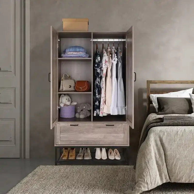 Armoire en bois grise